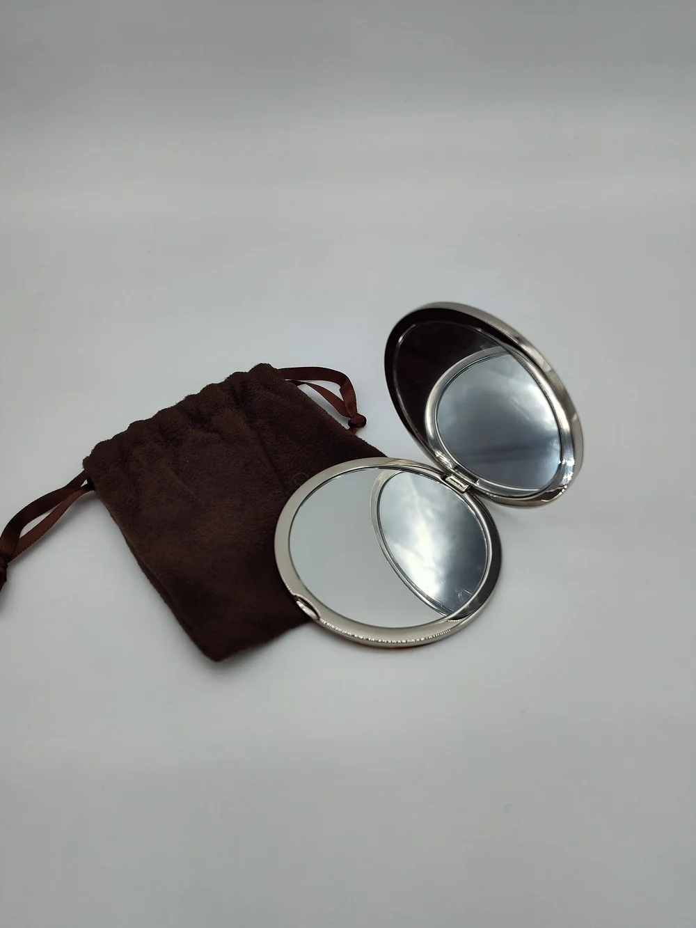 TOM FORD Round Cream Compact Mirror Double Mirror w Dust Bag Pouch NOS